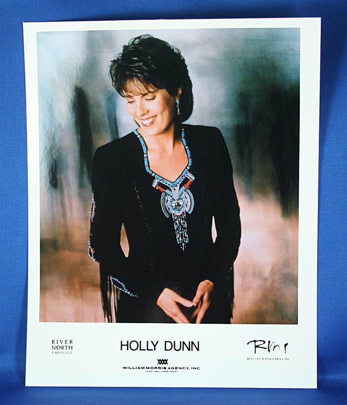 Holly Dunn - 8x10 color photograph in indian outfit