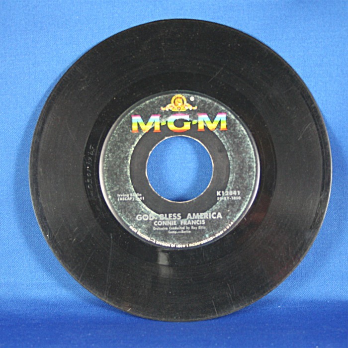 Connie Francis - 45 LP "God Bless America" / "Among My Souvenirs"