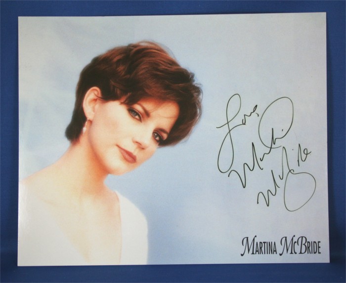 Martina McBride - autographed 8x10 color photograph leaning on blue prop