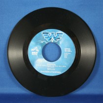 Waylon Jennings - 45 LP "Amanda" & "Lonesome, On'ry and Mean"