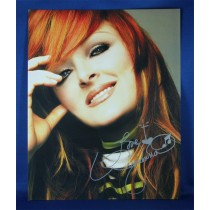 Wynonna Judd - 8x10 color photograph in striped shirt